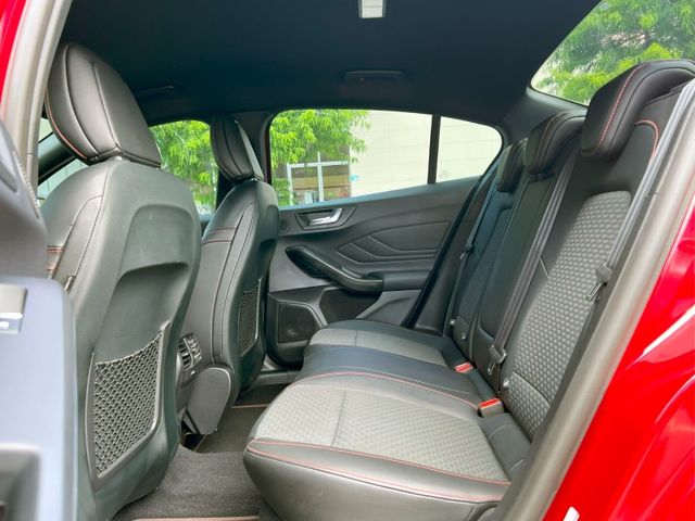Ford/福特  Focus 《原廠保固到2028年》2022 Ford Focus 4D ST-Line Lommel X賽道版 只跑4萬 全車  第7張相片