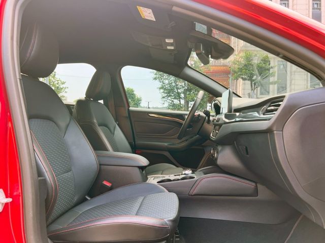 Ford/福特  Focus 《原廠保固到2028年》2022 Ford Focus 4D ST-Line Lommel X賽道版 只跑4萬 全車  第8張相片