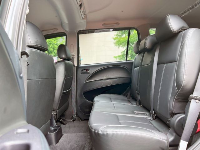 Mitsubishi  Zinger  第8張相片