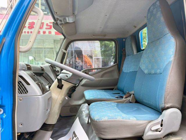Mitsubishi  Canter  第8張相片
