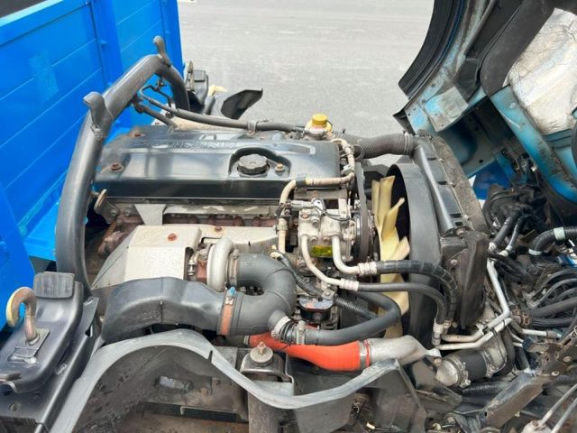 Mitsubishi  Canter  第12張相片