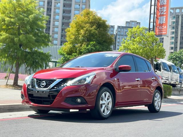 Nissan  Tiida  第1張相片