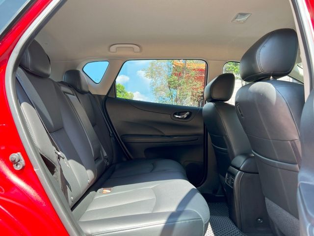 Nissan  Tiida  第9張相片