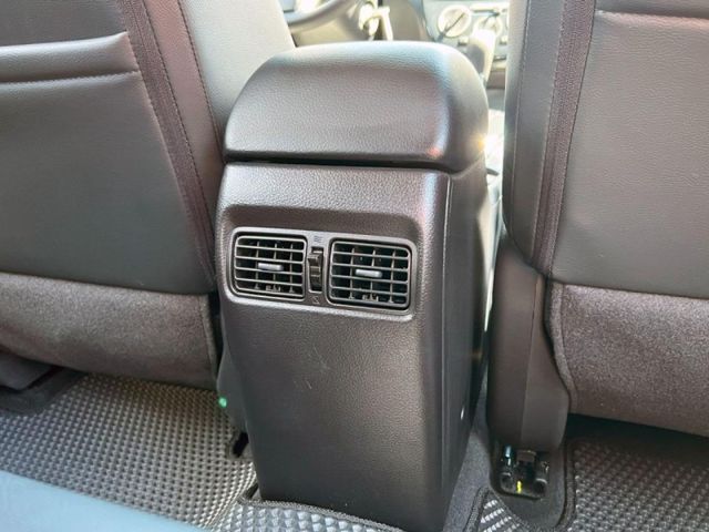 Nissan  Tiida  第16張相片