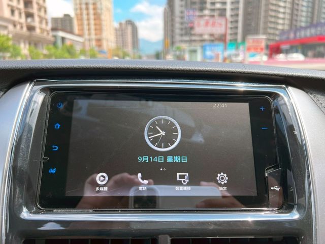 Toyota  Yaris  第13張相片