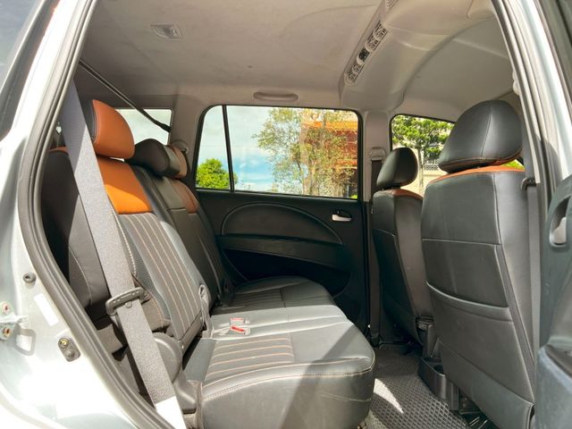 Mitsubishi  Zinger  第9張相片