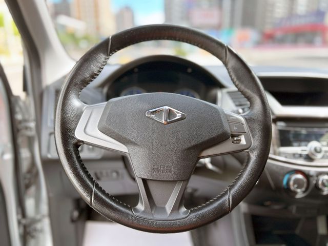 Mitsubishi  Zinger  第11張相片