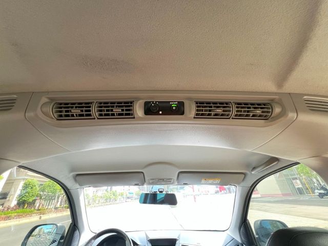 Mitsubishi  Zinger  第14張相片