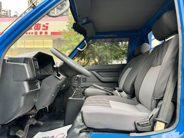 Mitsubishi  Delica  第8張相片