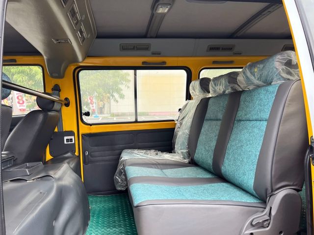 Mitsubishi  Delica  第7張相片