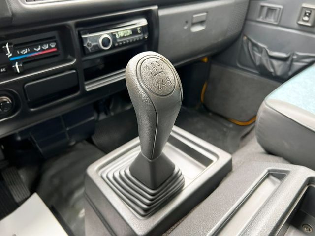 Mitsubishi  Delica  第14張相片