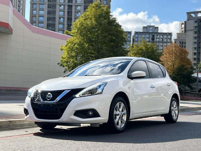 Nissan  Tiida  第1張相片