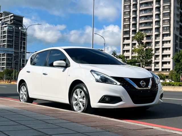 Nissan  Tiida  第2張相片