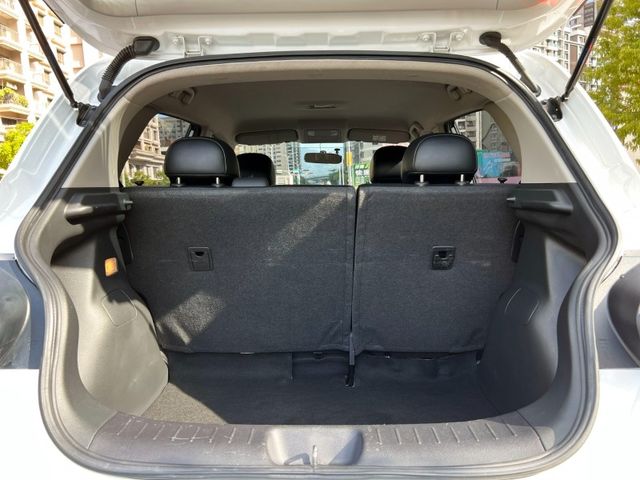 Nissan  Tiida  第10張相片