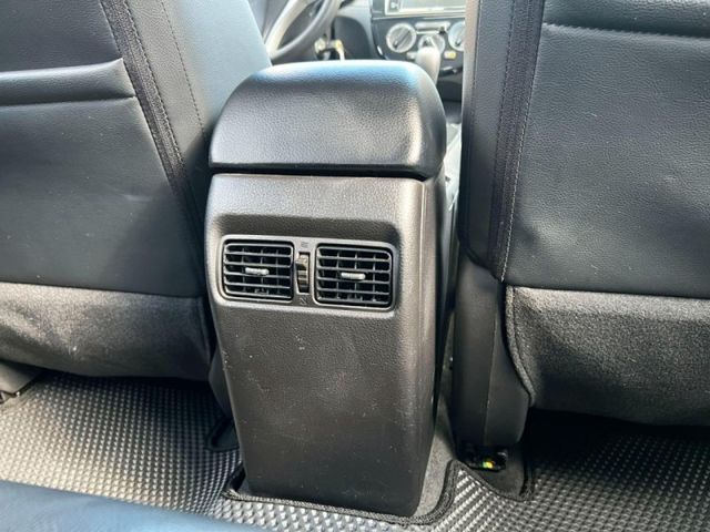 Nissan  Tiida  第16張相片