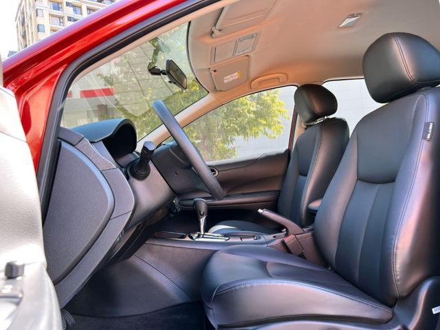 Nissan  Tiida  第6張相片