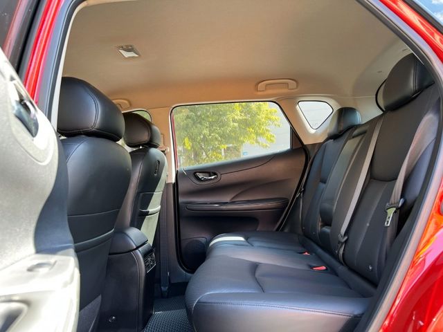 Nissan  Tiida  第7張相片