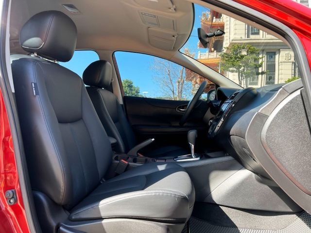 Nissan  Tiida  第8張相片