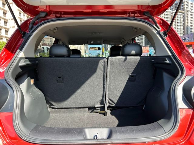 Nissan  Tiida  第10張相片