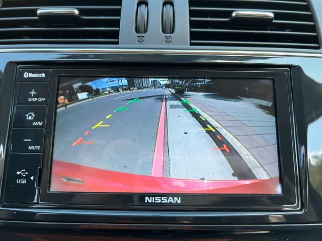 Nissan  Tiida  第14張相片