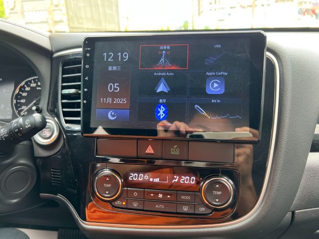 Mitsubishi  Outlander  第13張相片