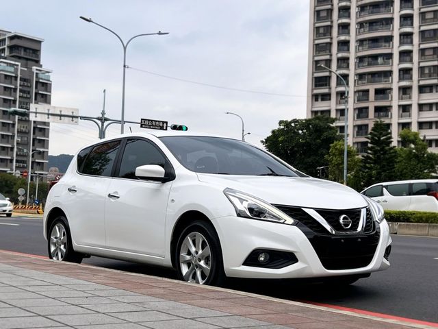 Nissan  Tiida  第2張相片