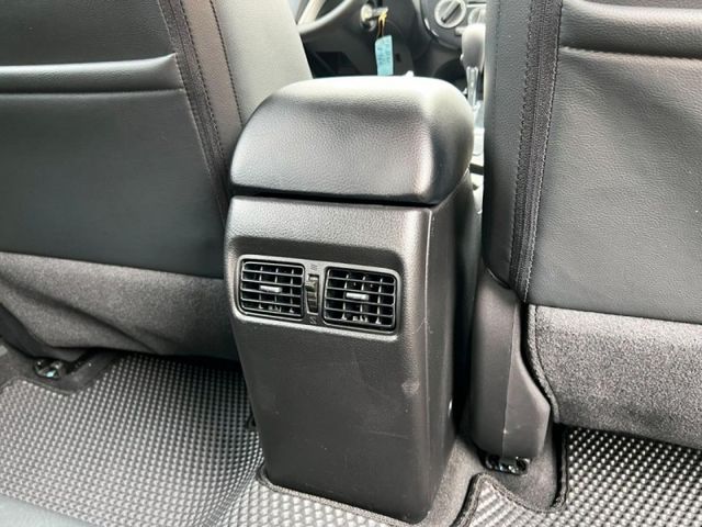 Nissan  Tiida  第16張相片