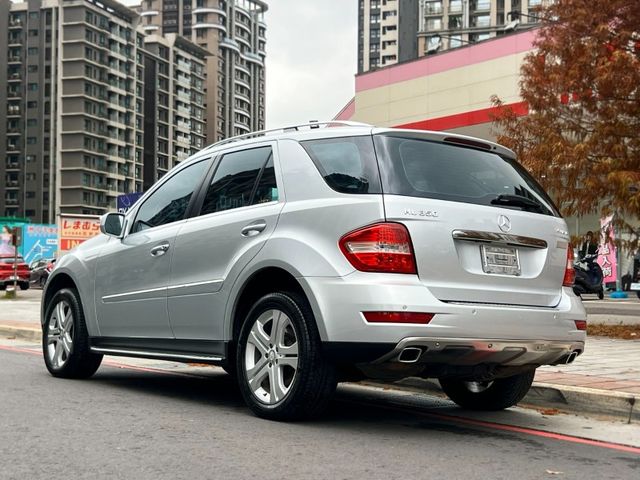 Mercedes-Benz/賓士   ML-CLASS  ML350  第4張相片