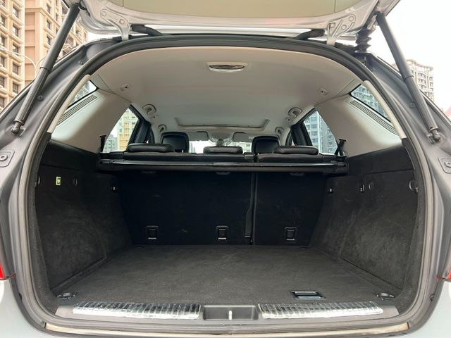 Mercedes-Benz/賓士   ML-CLASS  ML350  第10張相片