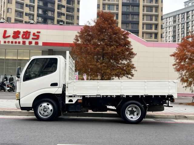 Hino  300  第5張相片