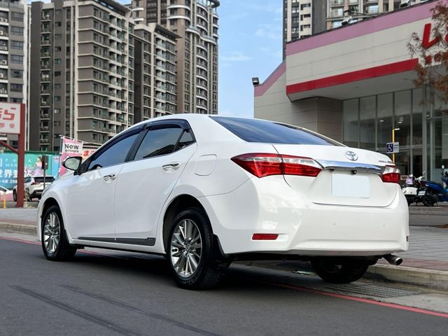 Toyota  Altis  第4張相片