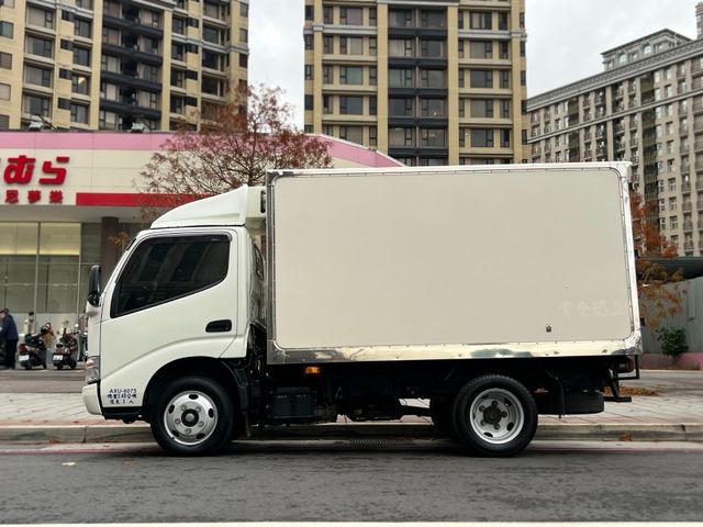 Hino  300  第5張相片