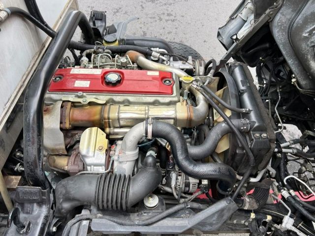 Hino  300  第16張相片