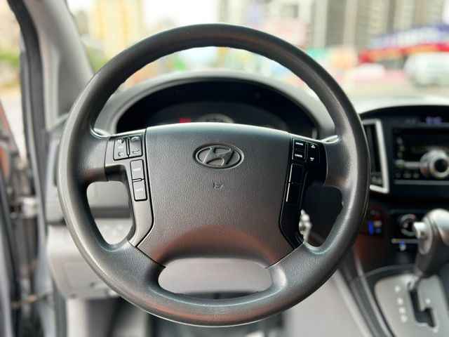 Hyundai  Starex  第12張相片