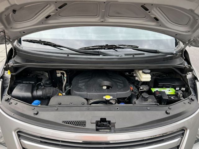 Hyundai  Starex  第15張相片