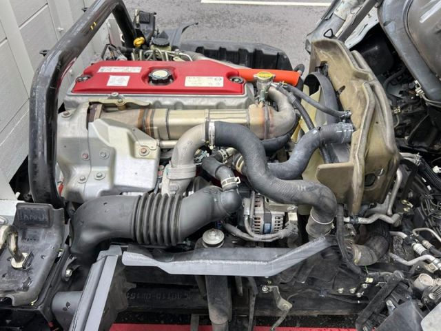 Hino  300  第17張相片