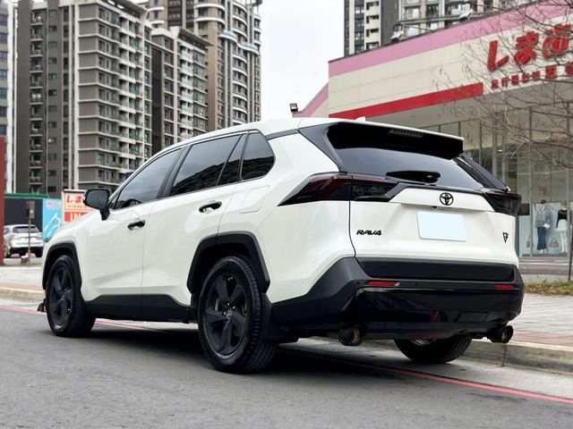 Toyota  RAV4  第4張相片