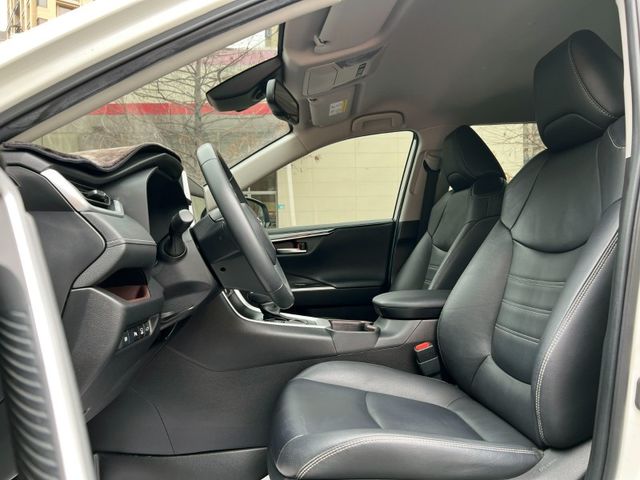 Toyota  RAV4  第6張相片