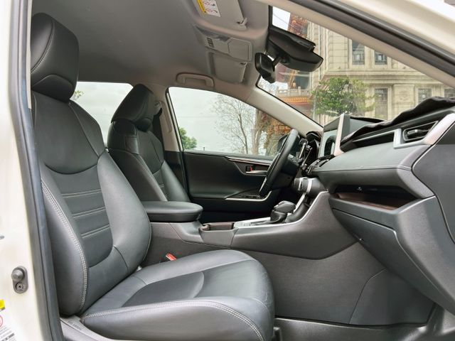 Toyota  RAV4  第8張相片