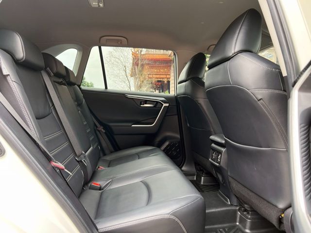 Toyota  RAV4  第9張相片