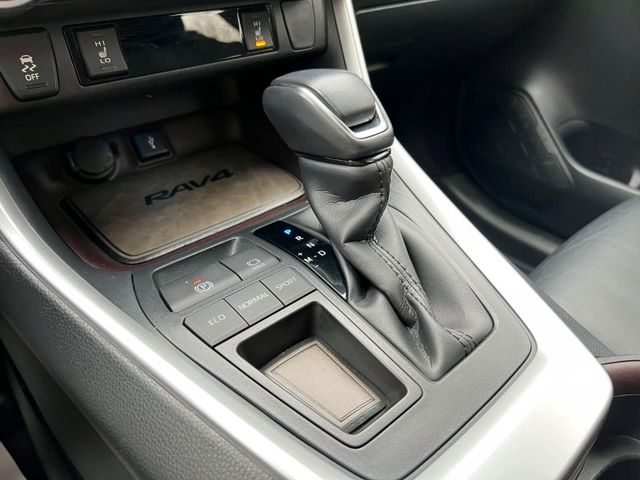 Toyota  RAV4  第16張相片