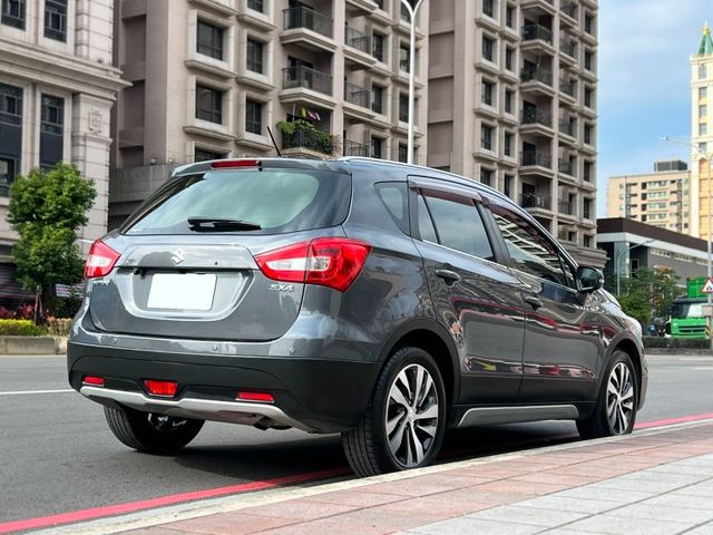 Suzuki  SX4  第3張相片