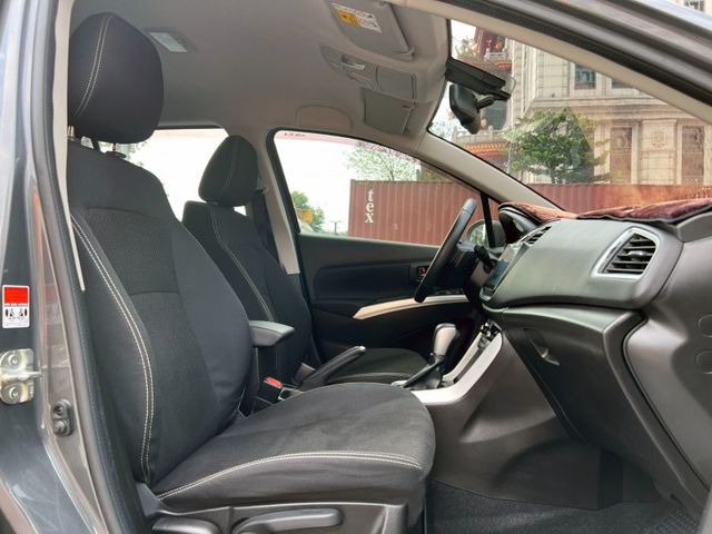 Suzuki  SX4  第8張相片
