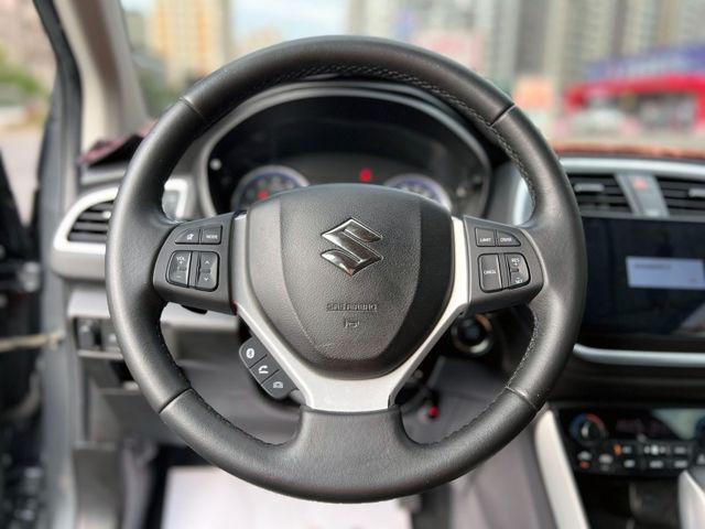 Suzuki  SX4  第11張相片