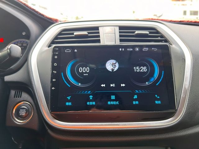 Suzuki  SX4  第13張相片