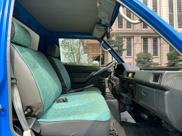 Mitsubishi  Delica  第10張相片