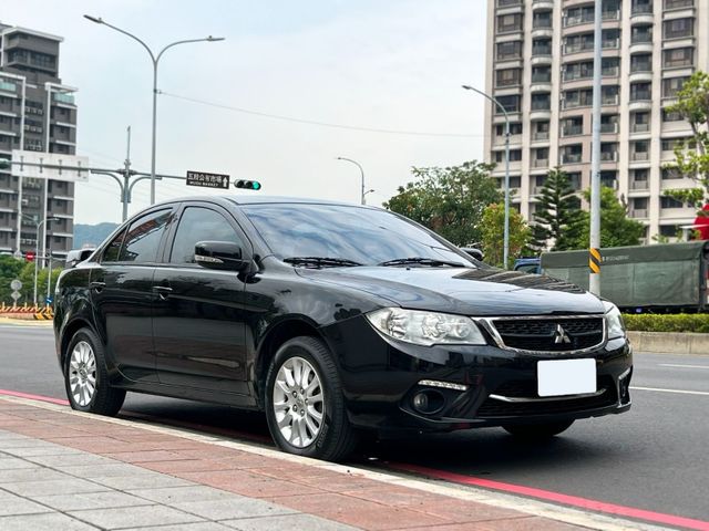 Mitsubishi  Lancer Fortis  第2張相片