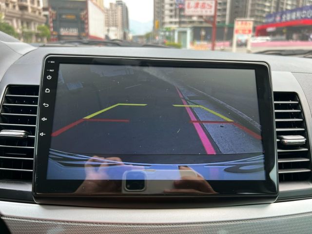 Mitsubishi  Lancer Fortis  第14張相片