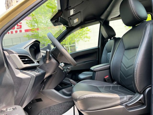 Mitsubishi  Zinger  第7張相片