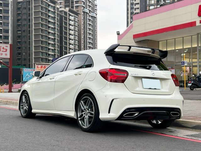 Mercedes-Benz/賓士   A-CLASS  A180 《市場最漂亮》2016 Mercedes-Benz A180 AMG Line 加裝安卓機 全車超漂亮 W176小  第4張相片